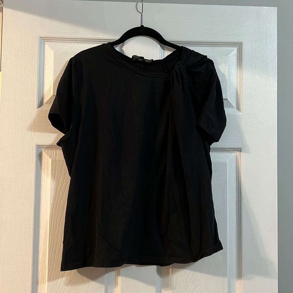 Eloquii twist shoulder tee black size 18/20